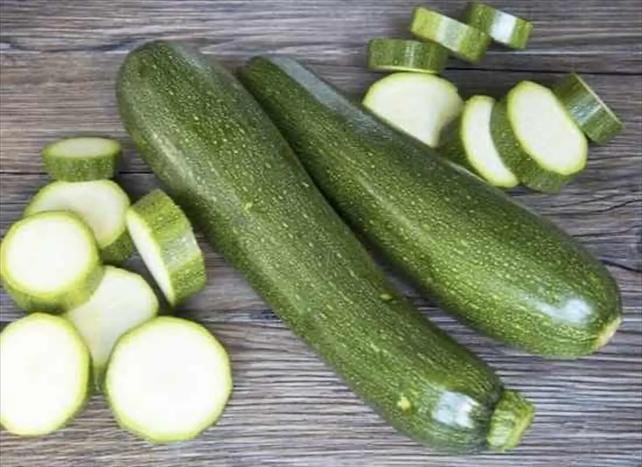 Come piantare le zucchine nell’orto ad aprile: la guida definitiva 6 Immagine selezionata