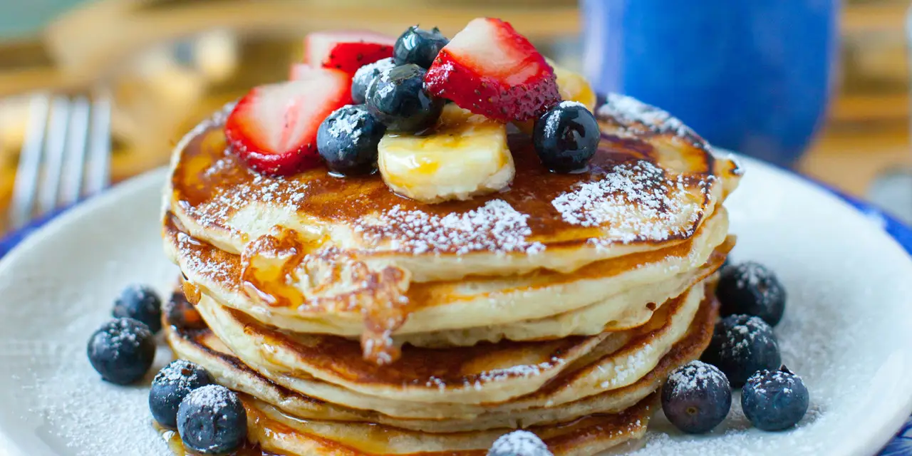Senza farina e con solo 3 ingredienti: prepara questi pancake 2 Senza farina e con solo 3 ingredienti: prepara questi pancake