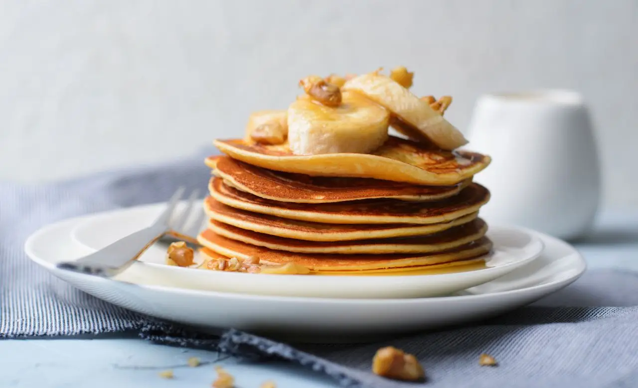 Senza farina e con solo 3 ingredienti: prepara questi pancake 5 Immagine selezionata