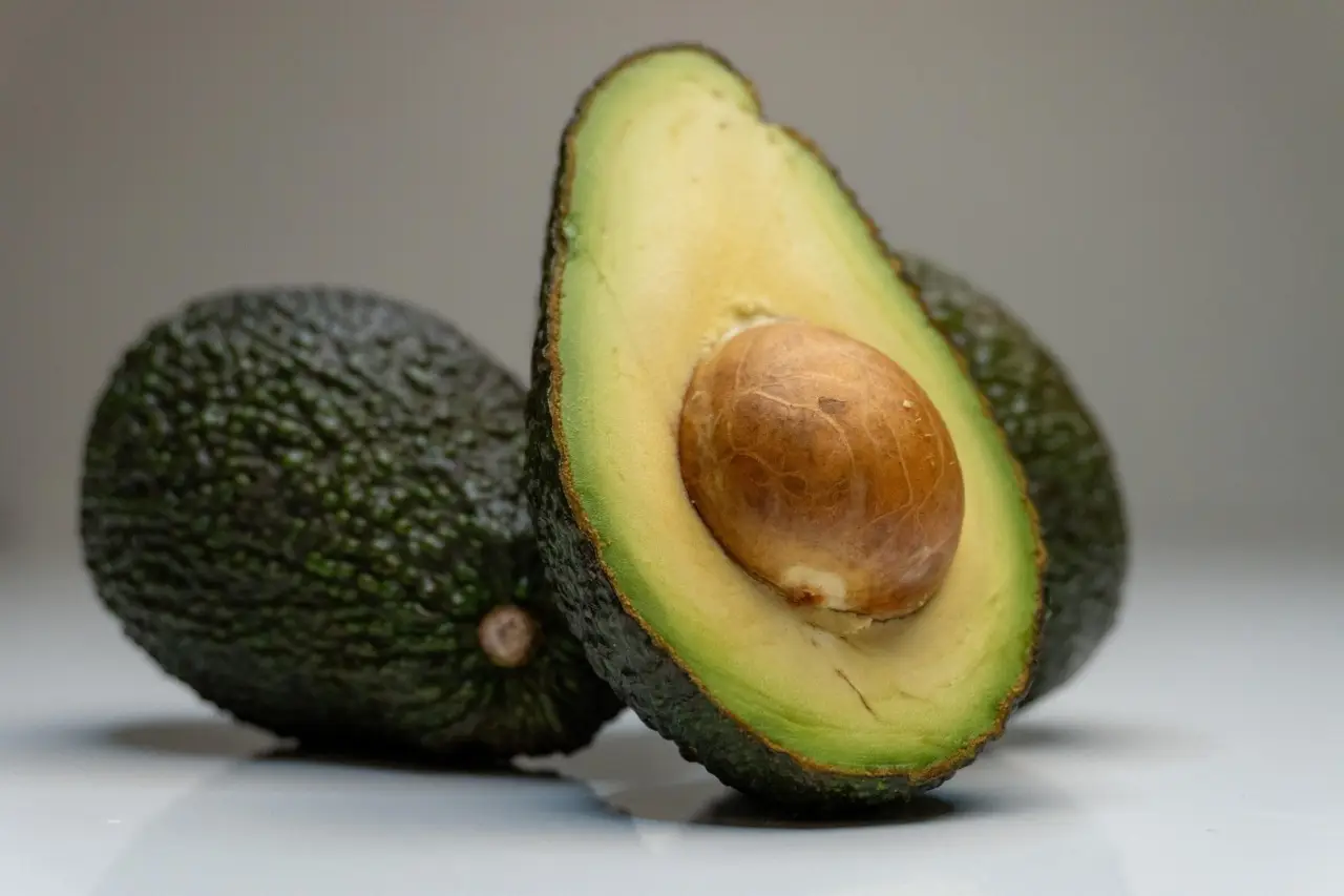 Vuoi nel tuo giardino avocado giganti ? Il segreto che i giardinieri non ti dicono