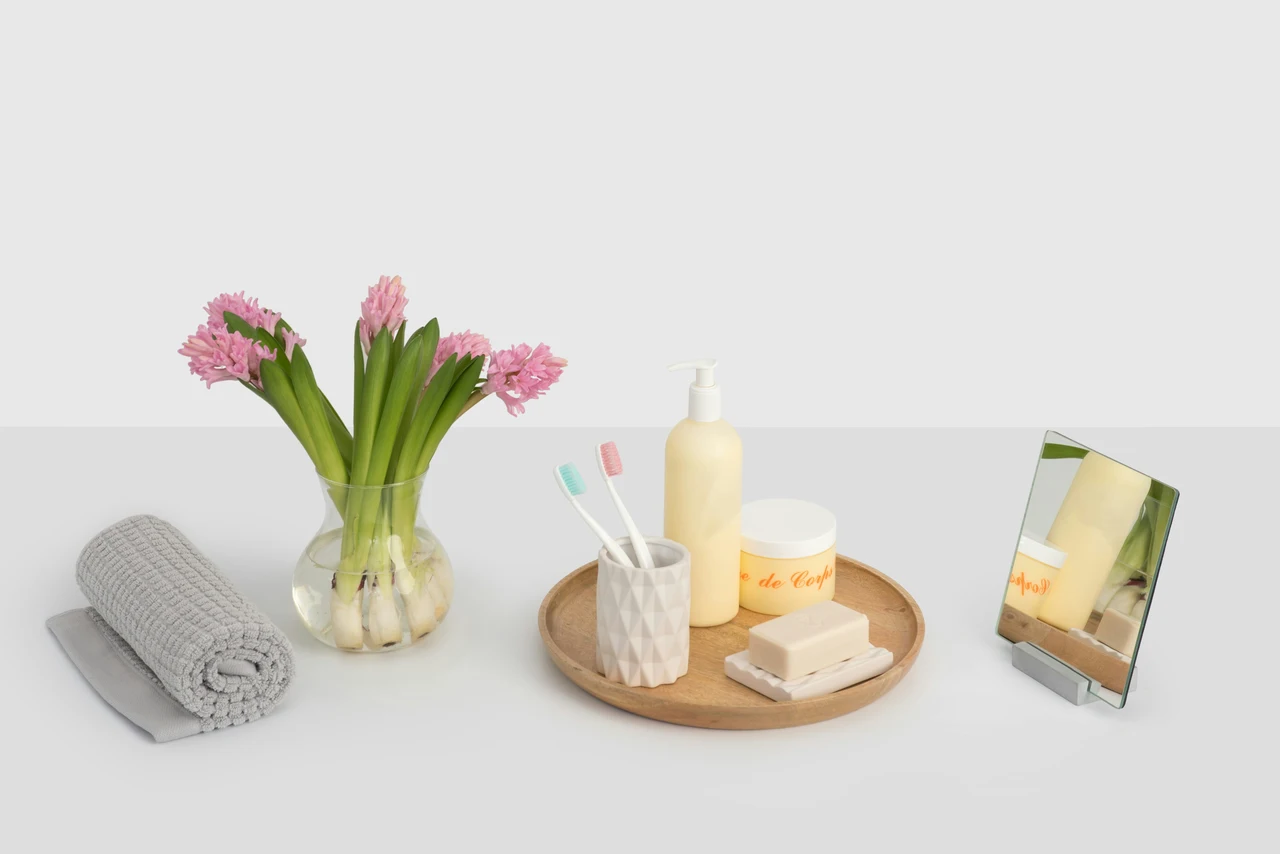 Rivoluziona il bagno con la nuova soluzione di design per il porta-shampoo 4 Immagine selezionata