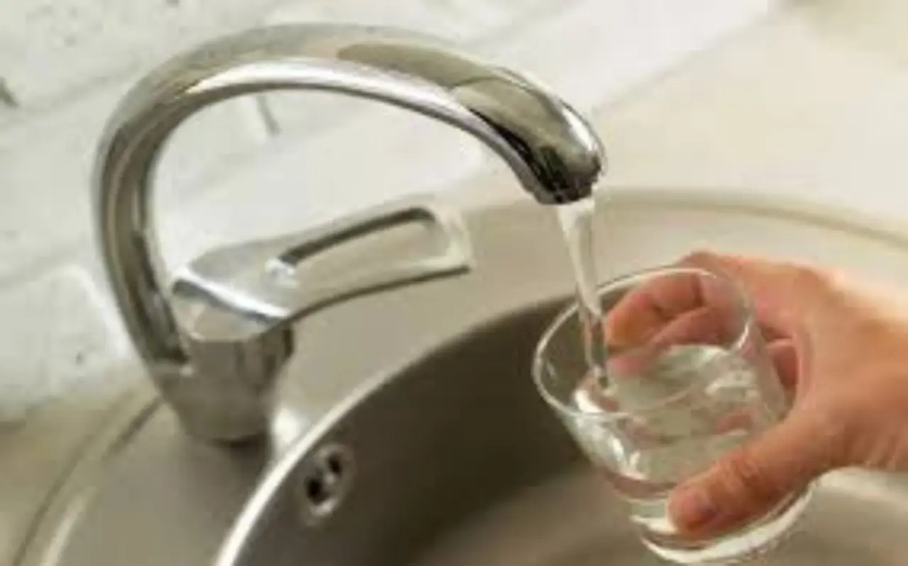 Allarme acqua contaminata: ritirate migliaia di bottiglie di una marca famosa! 3 Immagine selezionata