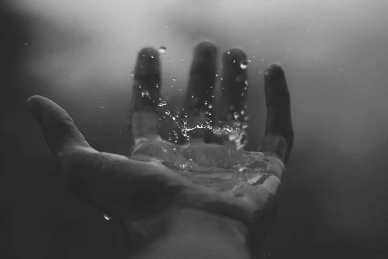 Allarme acqua contaminata: ritirate migliaia di bottiglie di una marca famosa! 6 Immagine selezionata