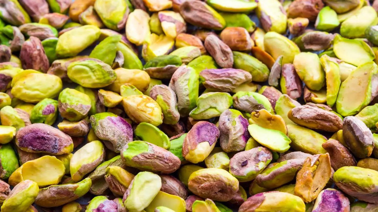 Pistacchi e intestino pigro: ecco il rimedio naturale che pochi conoscono 2 Immagine selezionata
