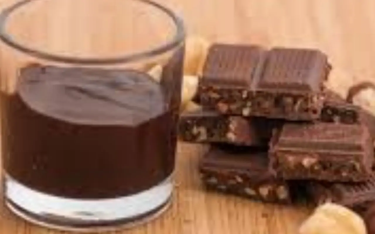 Torta mousse al cioccolato senza forno e senza uova: la ricetta perfetta 5 Immagine selezionata